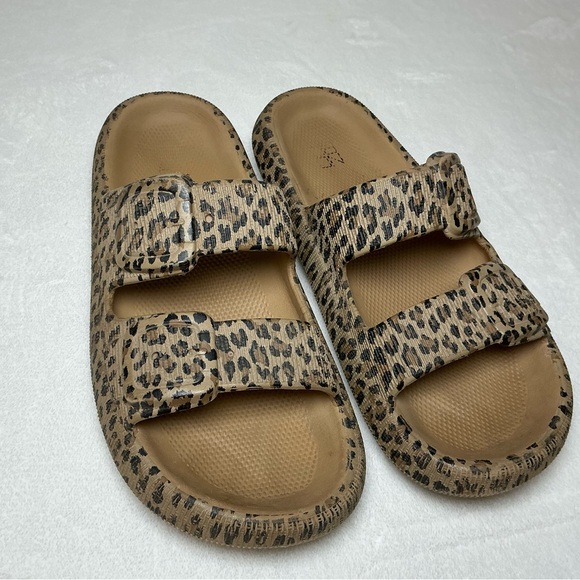 Leopard Pattern Slide Sandals - Picture 2 of 7